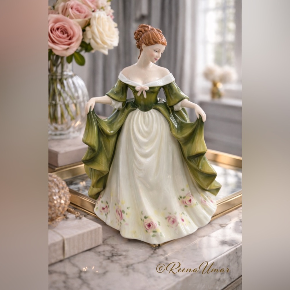 Royal Doulton “Hannah” HN4835 – Pretty Ladies Figurine